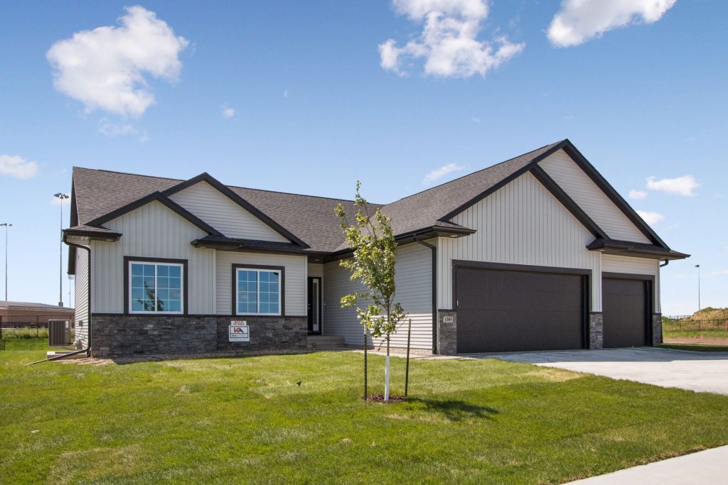 1385 Tartan Drive
