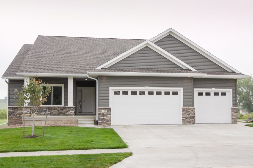 1400 Parkland Drive
