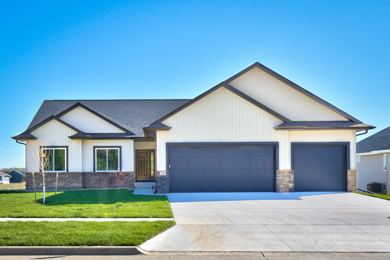 4101 Larkspur Drive